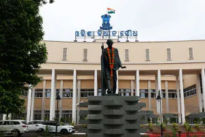 କଂଗ୍ରେସର ୧୨ ବିଧାୟକ ବିଧାନସଭାରୁ ନିଲମ୍ବିତ, ବିଶୃଙ୍ଖଳା ଆଚରଣ ପାଇଁ ନିଲମ୍ବନ କଲେ ବାଚସ୍ପତି
