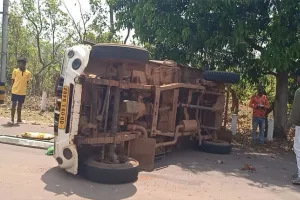 ଓଲଟିଲା ପିକ୍‌ଅପ୍‌: ୩୦ ଆହତ, ୪ ଗୁରୁତର