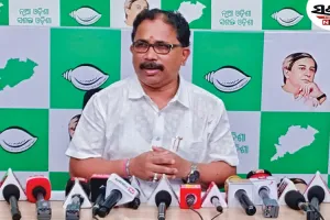 ବରିଷ୍ଠ ପୋଲିସ ଅଧିକାରୀଙ୍କୁ ଜିଲ୍ଲା ଦାୟିତ୍ୱ ପ୍ରସଙ୍ଗ: ବିଜେଡି କହିଲା, 'ପୋଲିସ ଡିଜି ମାନିଲେ, ରାଜ୍ୟରେ ଆଇନଶୃଙ୍ଖଳା ଠିକ୍ ନାହିଁ'
