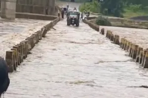 କାଲିମେଳା-ଲଗାଣ ବର୍ଷା: ବୁଡ଼ିଲା ଏମ୍.ଭି-୯୬ ପୋଲ, ଯାତାୟାତ ଠପ୍