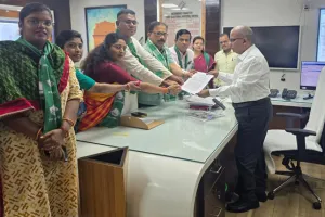 ନୂଆପଡା ଉପନିର୍ବାଚନ: ବିଜେପି ବିରୋଧରେ ନିର୍ବାଚନ ଆଚରଣ ବିଧି ଉଲ୍ଲଂଘନ ଅଭିଯୋଗ ଆଣିଲା ବିଜେଡି...