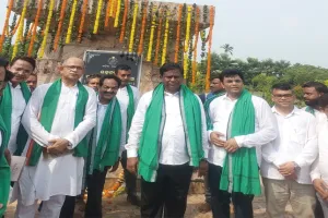 ପଞ୍ଚଶଖାଙ୍କ ପ୍ରତିମୂର୍ତ୍ତିରେ ଶ୍ରଦ୍ଧାଞ୍ଜଳି ଅର୍ପଣ କରି ବିଜେଡିର ପଦଯାତ୍ରା ଶୁଭାରମ୍ଭ, ବିଜେପି ସରକାରଙ୍କ ବିଫଳତା ଓ କୁଶାସନ ବିଷୟରେ ଲୋକଙ୍କୁ କରିବ ସଚେତନ 