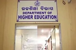 ଶିକ୍ଷାଦାନ ପାଇଁ ନାହାନ୍ତି ଅଧ୍ୟାପକ; କିରାଣି ସଜାଇଛି ଉଚ୍ଚଶିକ୍ଷା ବିଭାଗ...