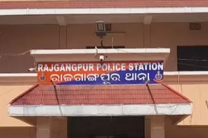 ପ୍ରେମିକା ଘର ସାମ୍ନାରୁ ଯୁବକଙ୍କ ଝୁଲନ୍ତା ମୃତଦେହ ଉଦ୍ଧାର, ହତ୍ୟା ନା ଆତ୍ମହତ୍ୟା ସନ୍ଦେହ