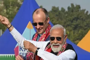 ଅହମ୍ମଦାବାଦରେ 'କାଇଟ୍ ଡିପ୍ଲୋମାସି': ପ୍ରଧାନମନ୍ତ୍ରୀ ମୋଦୀଙ୍କ ସହ ଗୁଡ଼ି ଉଡ଼ାଇଲେ ଜର୍ମାନ ଚାନ୍ସେଲର ଫ୍ରେଡ୍ରିକ୍ ମର୍ଜ