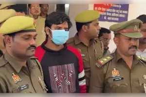 ଲକ୍ଷ୍ନୌ ହତ୍ୟାକାଣ୍ଡ: ଜେଲ୍ ଯିବା ପୂର୍ବରୁ ଭଉଣୀକୁ କୁଣ୍ଢାଇ କାନ୍ଦିଲା ଅକ୍ଷତ, ପୋଲିସ ଆଗରେ ଖୋଲିଲା ଭୟାନକ ରହସ୍ୟ