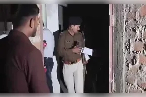 ୩ ପୁଅଙ୍କୁ ହତ୍ୟା କରି ଜେଲ୍‌ରୁ ଫେରିଥିଲେ, ଏବେ ଆଶ୍ରୟଦାତ୍ରୀଙ୍କୁ ହତ୍ୟା ପରେ ଟ୍ରେନ୍ ଆଗକୁ ଡେଇଁ କଲେ ଆତ୍ମହତ୍ୟା