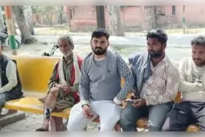 ରଣକ୍ଷେତ୍ର ପାଲଟିଲା ୟୁପିର ଶାହଜାହାନପୁର; ଦୁଇ ଗୋଷ୍ଠୀ ମଧ୍ୟରେ ପ୍ରବଳ ପଥରମାଡ଼ ପରେ ସ୍ଥିତି ଉତ୍ତେଜନାପୂର୍ଣ୍ଣ