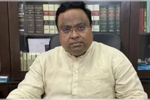 ଭୋଟର ଲିଷ୍ଟରୁ ୯.୮ଲକ୍ଷ ଭୋଟରଙ୍କ ନାଁ କଟିବା ପ୍ରସଙ୍ଗ: ପୁନର୍ବିଚାର ପାଇଁ ମୁଖ୍ୟ ନିର୍ବାଚନ କମିଶନରଙ୍କୁ ଚିଠି ଲେଖିଲେ ସସ୍ମିତ ପାତ୍ର