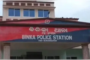 ରାସ୍ତାକଡ ଗଛରୁ ଯୁବକ-ଯୁବତୀଙ୍କ ଝୁଲନ୍ତା ମୃତଦେହ ଉଦ୍ଧାର; ହତ୍ୟା ନା ଆତ୍ମହତ୍ୟା, ପୋଲିସ କରୁଛି ତଦନ୍ତ 