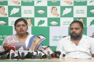 ଚାକିରି ଅପେକ୍ଷାରେ ମେଧାବୀ, ଅବସରପ୍ରାପ୍ତଙ୍କୁ ପୁନଃ ନିଯୁକ୍ତି; ସରକାରଙ୍କୁ ଘେରିଲା ଛାତ୍ର ବିଜେଡି