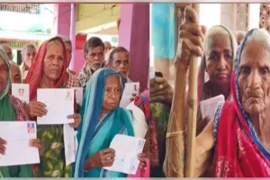 ଭତ୍ତା ପାଇଁ ପରିଣତ ବୟସରେ ସଂଘର୍ଷ କରୁଛନ୍ତି ଦିବ୍ୟାଙ୍ଗ ଓ ବୃଦ୍ଧବୃଦ୍ଧା 