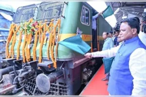 'ସୋମନାଥ ସ୍ୱାଭିମାନ ଯାତ୍ରା ୨୦୨୬'ର ଶୁଭାରମ୍ଭ, ଗୁଜରାଟ ଅଭିମୁଖେ ବାହାରିଲେ ୧୧୦୦ରୁ ଊର୍ଦ୍ଧ୍ୱ ଶ୍ରଦ୍ଧାଳୁ 