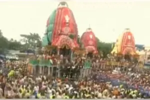 ବିଶ୍ୱ ନିୟନ୍ତାଙ୍କ ବାହୁଡ଼ା ଯାତ୍ରା: ଛେରାପହଁରା ନୀତି ସଂପନ୍ନ ପରେ ଆରମ୍ଭ ହେଲା ରଥଟଣା