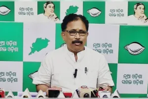 ପଢ଼ା ବହିରେ ହଜାର ହଜାର ତ୍ରୁଟି: ବିଜେପିକୁ ଘେରିଲା ବିଜେଡି