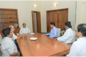 ନବୀନ ନିବାସରେ ଗୁରୁତ୍ୱପୂର୍ଣ୍ଣ ବୈଠକ: ଗଣଶିକ୍ଷାମନ୍ତ୍ରୀଙ୍କ ଇସ୍ତଫା ଦାବିକୁ ଜୋରଦାର କରିବ ବିଜେଡି