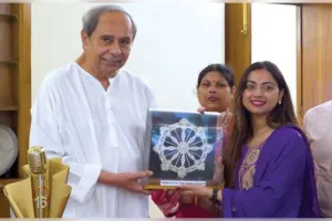 ଇଣ୍ଡିଆନ୍‌ ଆଇଡଲ୍‌’ ସିଜନ୍‌-୧୬ର ବିଜୟିନୀ ଜ୍ୟୋତିର୍ମୟୀ ନାୟକଙ୍କୁ ସମ୍ବର୍ଦ୍ଧିତ କଲେ ନବୀନ 