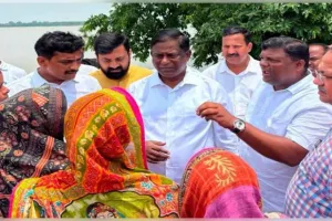ଦୀର୍ଘ ୧୩ ଦିନ ଧରି ଜଳବନ୍ଦୀ ଅବସ୍ଥାରେ ଥିବା ପ୍ରପୀଡ଼ିତଙ୍କ ପାଖରେ ଜିଲ୍ଲା ପ୍ରଶାସନ ପହଞ୍ଚିବାରେ ବିଫଳ ହୋଇଛି: ବିଜେଡି