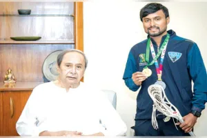 ନବୀନଙ୍କୁ ଭେଟିଲେ ସ୍ୱର୍ଣ୍ଣପଦକ ବିଜେତା ଜିତେନ୍ଦ୍ର କୁମାର