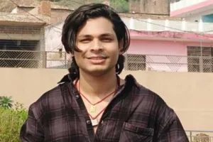 ସ୍ୱତନ୍ତ୍ର ଭରଦ୍ୱାଜଙ୍କ ସମର୍ଥନରେ ହିନ୍ଦୁ ରକ୍ଷା ଦଳ: ଦିଲ୍ଲୀର ପାର୍ଲିଆମେଣ୍ଟ ଷ୍ଟ୍ରିଟ୍ ଥାନା ଘେରାଉ, FIR ପ୍ରତ୍ୟାହାର ଦାବି
