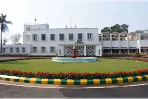 ଓଡ଼ିଶା ଲୋକଭବନକୁ 'ପ୍ଲାଟିନମ୍ ଗ୍ରୀନ୍‌ ବିଲ୍ଡିଂ' ମାନ୍ୟତା, ଦେଶର ପ୍ରଥମ ଲୋକଭବନ ଭାବେ ମିଳିଲା ଏହି ସମ୍ମାନଜନକ ପ୍ରମାଣପତ୍ର