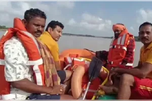 ପାରିବାରିକ କଳହ: ବିରୂପା ନଦୀକୁ ଡେଇଁଲେ ଦମ୍ପତି, ସ୍ତ୍ରୀ ଉଦ୍ଧାର ଓ ସ୍ୱାମୀ ନିଖୋଜ 