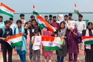 ଚିଲିକା ମଝିରେ ପାଳିତ ହେଲା ଗାନ୍ଧୀ ଜୟନ୍ତୀ
