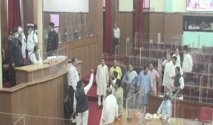 ବିଦ୍ୟୁତ୍ ଦର ବୃଦ୍ଧି ନେଇ ବିରୋଧୀଙ୍କ ହୋହାଲ୍ଲା, ବିଧାନସଭା ୧୧ଟା ୩୦ ଯାଏଁ ମୁଲତବୀ