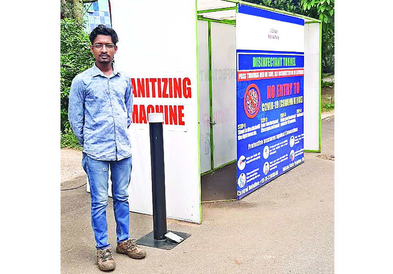 ଯୁବ ବୈଜ୍ଞାନିକରୁ ସାନିଟାଇଜର ମ୍ୟାନ୍‍