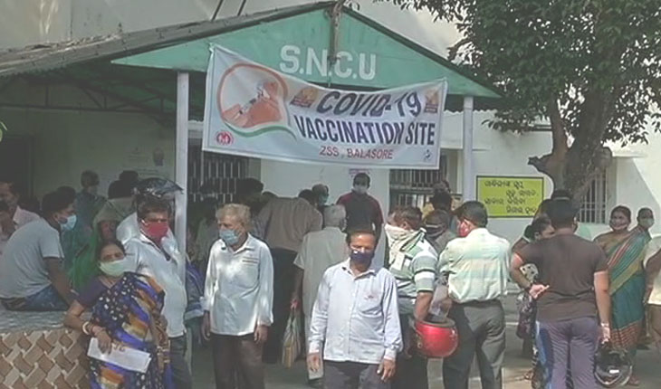 ଟିକାର ଅଭାବ: ମୟୁରଭଞ୍ଜ ଓ ବାଲେଶ୍ବର ଜିଲ୍ଲାରେ ବନ୍ଦ ହେଲା ଟିକାକରଣ