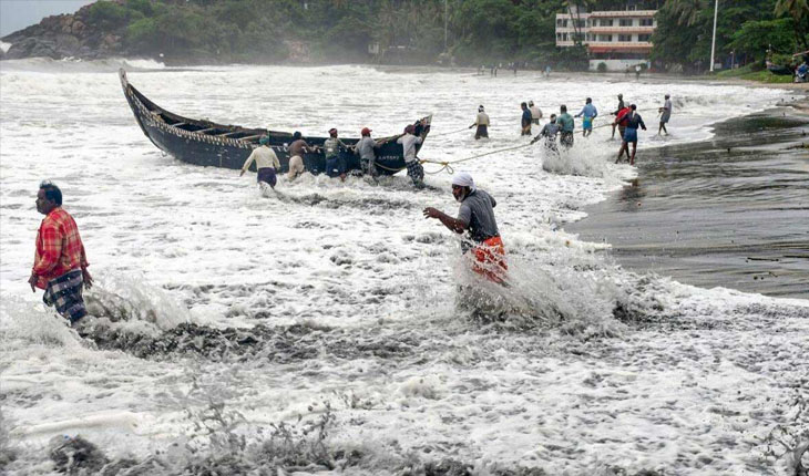 ବାତ୍ୟା ତୌକତେ ଯୋଗୁ ପ୍ରାୟ ୧୫ ହଜାର କୋଟି ଟଙ୍କାର ସମ୍ପତ୍ତି ନଷ୍ଟ ହୋଇଛି !
