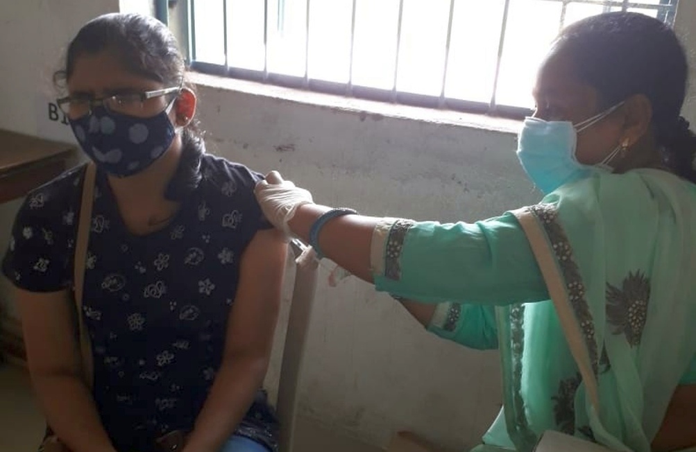 Bargarh City- Ashakarmi Pankajini Gaita engauged in vaccination