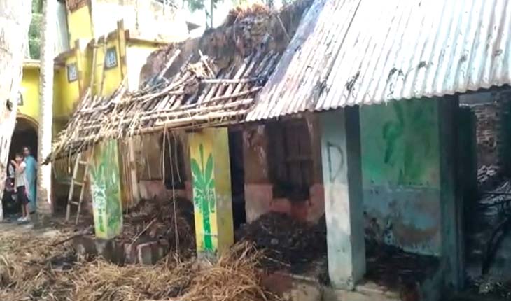 ଦାଉ ସାଧୁଛି ପ୍ରକୃତି: ବଜ୍ରପାତରେ ୧୧ଟି ପରିବାରର ୨୨ ବଖରା ଘର ପୋଡ଼ି ପାଉଁଶ