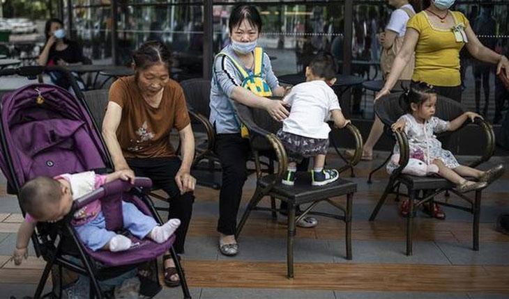 ଏଣିକି ୩ଟି ସନ୍ତାନ ଜନ୍ମ ଦେଇପାରିବେ ଚୀନ ଦମ୍ପତି