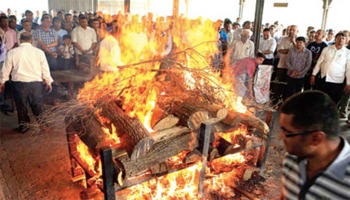 ମୃତ୍ୟୁ ଏମିତି ବି ଆସେ , ଜେଜେ ମା’ଙ୍କ ଜୁଇ ଜଳିବା ବେଳେ ମହାନିଦ୍ରାରେ ନାତି