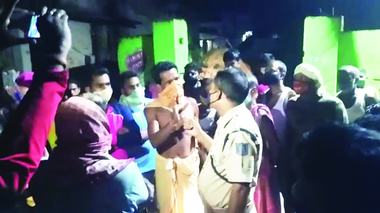 କମେଣ୍ଟମରାରୁ ତୁମୂଳକାଣ୍ଡ , ମହିଳାଙ୍କୁ ପିଟିଲେ ପିସିଆର୍‍ କର୍ମଚାରୀ