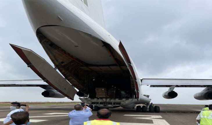 ଚୀନରୁ ଅକ୍ସିଜେନ୍ ସିଲିଣ୍ଡର ଆସିବା ଦେଶରେ ପ୍ରଥମ: ସ୍ୱତନ୍ତ୍ର ବିମାନ ଯୋଗେ ଚୀନରୁ ଭୁବନେଶ୍ୱରରେ ଆସି ପହଞ୍ଚିଲା ଅକ୍ସିଜେନ ସିଲିଣ୍ଡର