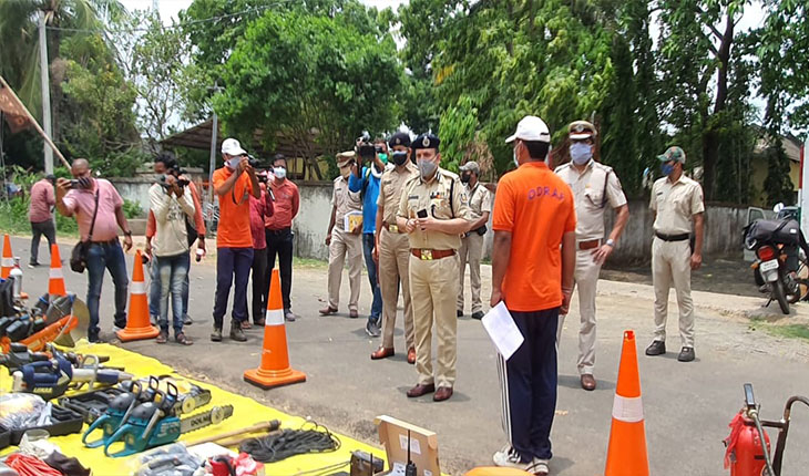 ବାଲେଶ୍ବରରେ ବାତ୍ୟା ମୁକାବିଲା ପ୍ରସ୍ତୁତି ସମୀକ୍ଷା କଲେ ଏଡିଜି ଯଶବନ୍ତ ଜେଠୱା