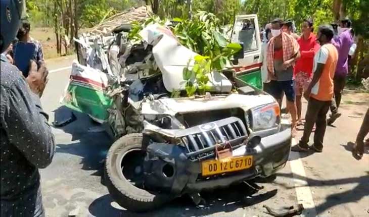 ୧୦୮ ଆମ୍ବୁଲାନ୍ସ ଓ ଟ୍ରକ୍ ମଧ୍ୟରେ ମୁହାଁମୁହିଁ ଧକ୍କା, ଆମ୍ବୁଲାନ୍ସ ଡ୍ରାଇଭର ଗୁରୁତର