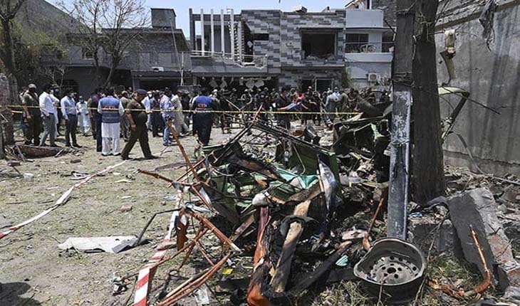 ଆତଙ୍କବାଦୀ ହାଫିଜ୍ ସଇଦ୍ ଘର ନିକଟରେ ଭୟଙ୍କର ବୋମା ବିସ୍ଫୋରଣ: ୨ ନିହତ, ୧୫ ଆହତ