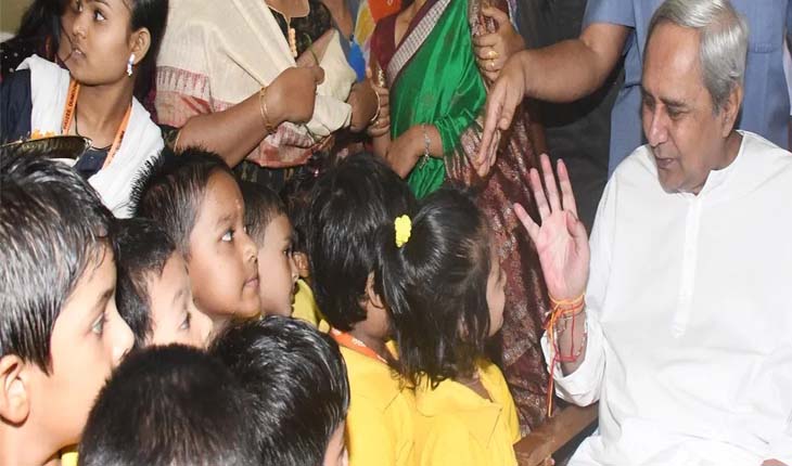 ବିଶ୍ବ ପିତୃ ଦିବସରେ ମୁଖ୍ୟମନ୍ତ୍ରୀଙ୍କ ନୂଆ ଯୋଜନା: ବାପା, ମା’ ବା ପରିବାରର ମୁଖ୍ୟ ଉପାର୍ଜନକାରୀଙ୍କୁ ହରାଇଥିବା ଶିଶୁମାନଙ୍କ ପାଇଁ  ‘ଆଶୀର୍ବାଦ’ ଯୋଜନା