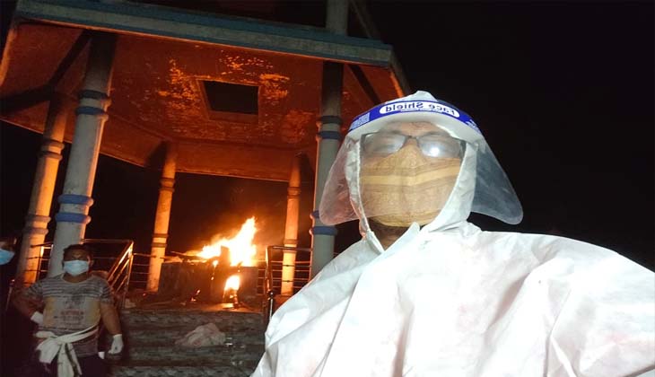 କୋଭିଡ ଆକ୍ରାନ୍ତ ଶବକୁ ମିଳିଲାନି ଚାରି କାନ୍ଧ, ସାମ୍ବାଦିକ ଓ ସ୍ବେଚ୍ଛାସେବୀଙ୍କ ଦ୍ୱାରା ହେଲା ଶବ ସତ୍କାର