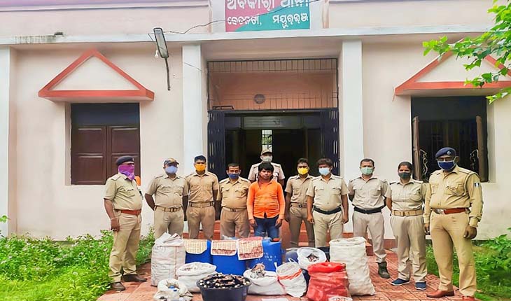 ନକଲି ମଦ ତିଆରି କାରଖାନାରେ ଚଢାଉ, ୧ ଗିରଫ