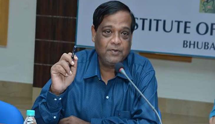 ଭ୍ୟାକ୍ସିନ ନେବା ପରେ ବି ହେଉଛି କି କରୋନା ! ଆସନ୍ତୁ ଜାଣିବା ଏହା ଉପରେ କ’ଣ କହିଲେ ଆଇଏଲଏସ୍ ନିର୍ଦ୍ଦେଶକ