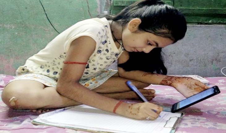 ମୁକୁଳି ପାରୁନି ଶିକ୍ଷା ବ୍ୟବସ୍ଥା: ସ୍ମାର୍ଟ ଫୋନ ନ ଥିବାରୁ ବ୍ଲକର ୬୦ ପ୍ରତିଶତ ପିଲା ଅନଲାଇନ ଶିକ୍ଷାରୁ ବଞ୍ଚିତ