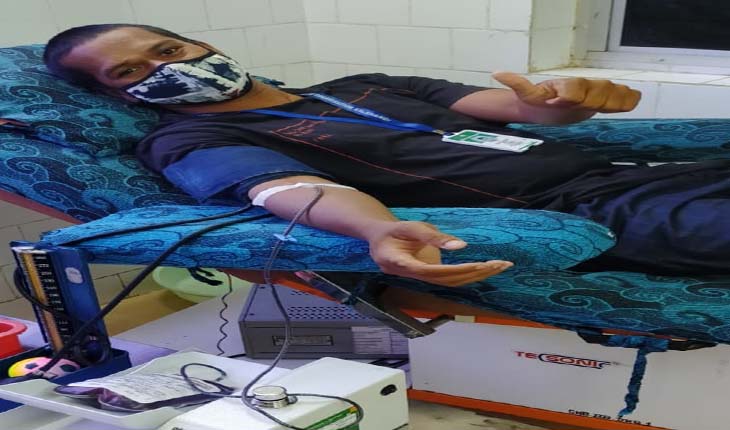 ରକ୍ତଦାନ ପାଇଁ ବର୍ଷାରେ ଭିଜି ଭିଜି ୮୫ କିମି ଗଲେ ତିନି ସ୍ବେଛାସେବୀ, ହସ୍ପିଟାଲ୍ ବାରଣ୍ଡାରେ ରାତି କାଟିଲେ