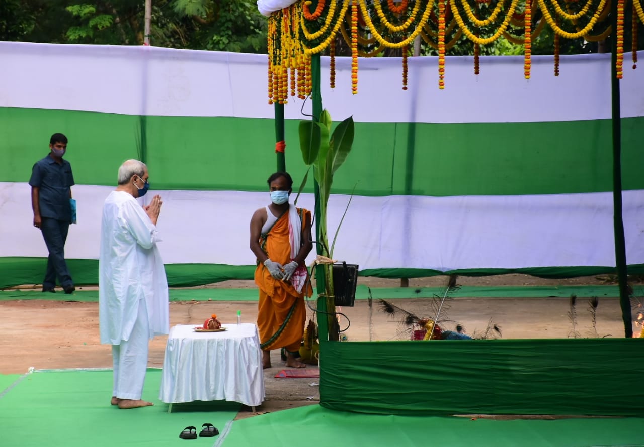 ରଥଯାତ୍ରାରେ ସ୍ଥାପନ ହେଲା ବିଜେଡି ନୂଆ କାର୍ଯ୍ଯାଳୟର ଭିତ୍ତିପ୍ରସ୍ତର, ସାଢେ ଚାରି କୋଟି ଓଡ଼ିଆଙ୍କ ସେବାରେ ହେବ ସମର୍ପିତ