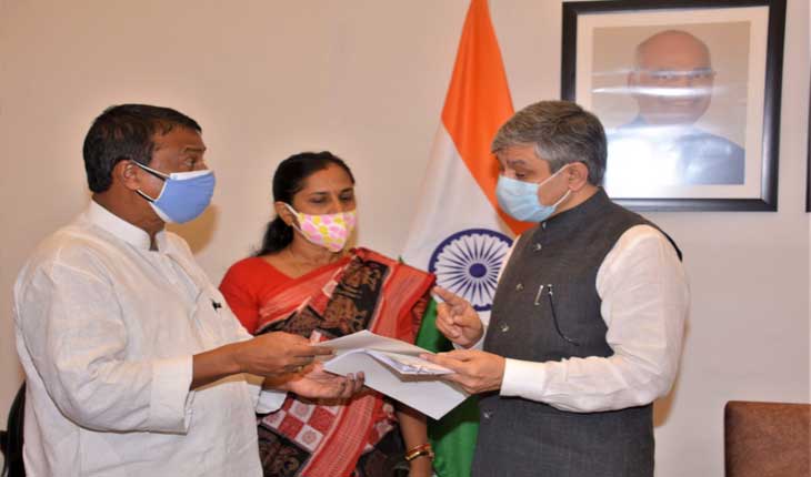 ଭଦ୍ରକରେ ନୂତନ ରେଳ ଡିଭିଜନ କାର୍ଯ୍ୟାଳୟ ସ୍ଥାପନ ଓ ବିଭିନ୍ନ ରେଳ ଷ୍ଟେସନର ଉନ୍ନତି ପାଇଁ କେନ୍ଦ୍ର ରେଳମନ୍ତ୍ରୀଙ୍କ ଠାରେ ଦାବୀ ରଖିଲେ ଭଦ୍ରକ ସାଂସଦ ଶ୍ରୀମତୀ ମଞ୍ଜୁଲତା ମଣ୍ଡଳ