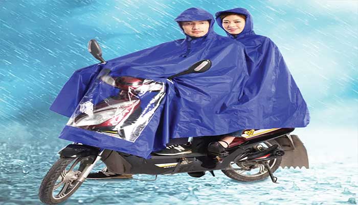 ହୁଡେଡ୍‍ ରେନ୍ କୋଟ୍‍ ର ଚାହିଦା