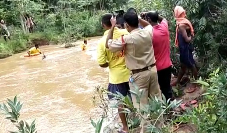 ଚାଷ କାମସାରି ନାଳରେ ଗାଧୋଉଥିବା ବେଳେ ଭାସିଗଲେ ଚାଷୀ